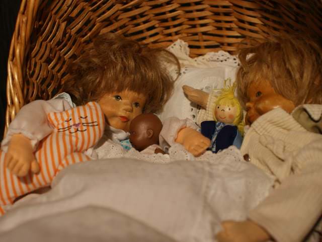 Puppenfamilienbett
