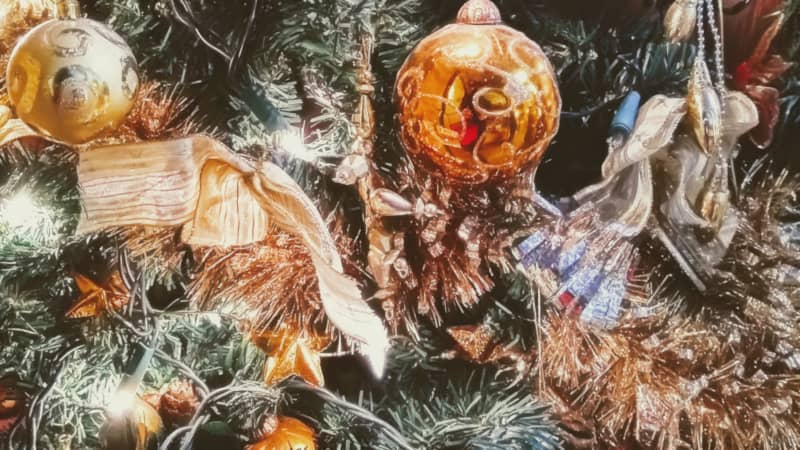 Festlich geschmückter Weihnachtsbaum - Weihnachtsdeko, Christbaum